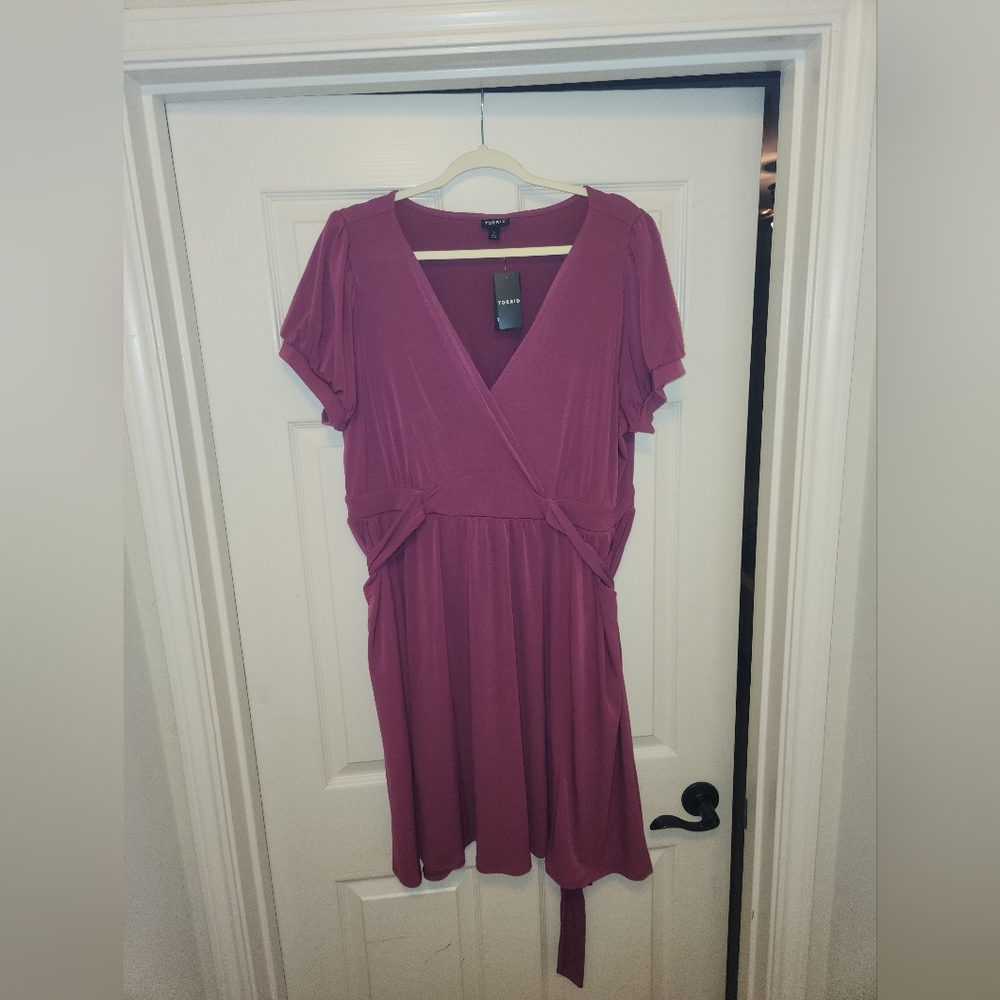 NWT Torrid Size 2 MINI STUDIO KNIT SURPLICE DRESS - Picture 7 of 9